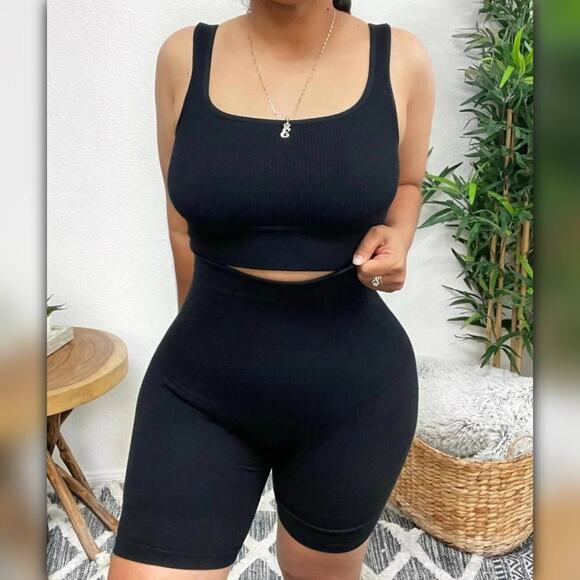 ♥ 668 ♥ (OS) Hold Me Tight High-Waisted Compression Black Biker Shorts - Picture 1 of 11